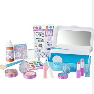 Melissa & Doug play makeup kit